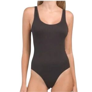 WOLFORD women’s light shaping scoop neck full bottom bodysuit size L NWT